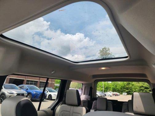 2019 Ford Transit Connect Titanium w/Rear Liftgate