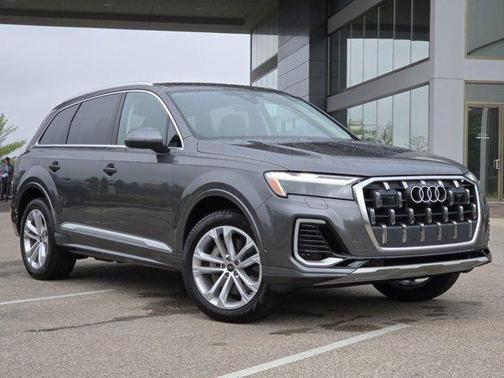 2025 Audi Q7 55 Premium Plus