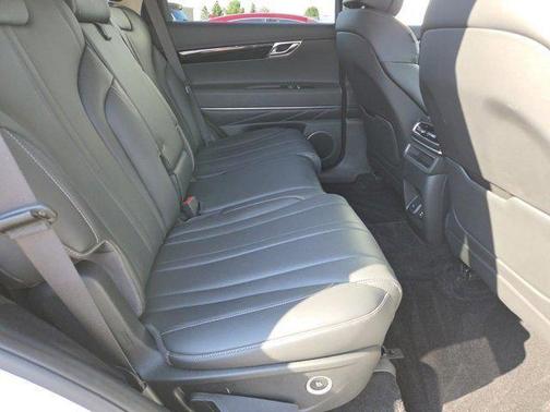 2025 Genesis GV80 2.5T