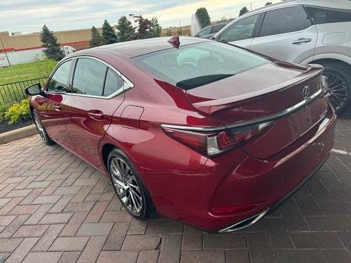 Matador Red Mica 2024 Lexus ES 350 Luxury
