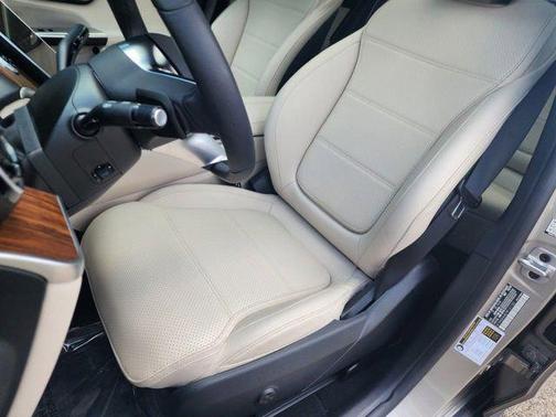 2024 Mercedes-Benz GLC 300 4MATIC
