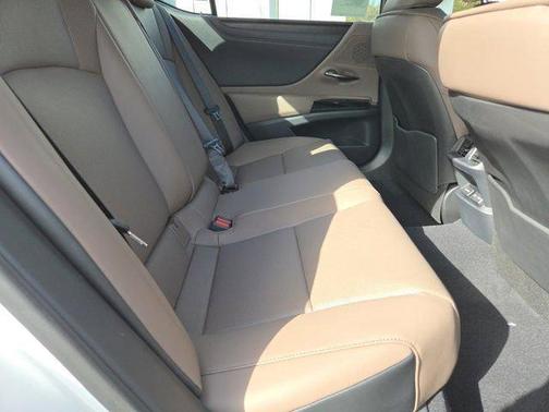 2025 Lexus ES 350 Base