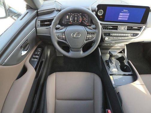 2025 Lexus ES 350 Base