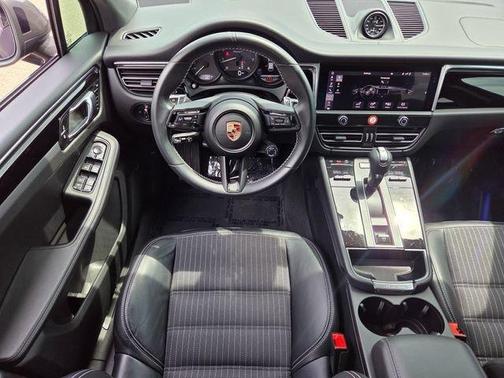 Copper Ruby Metallic 2025 Porsche Macan T