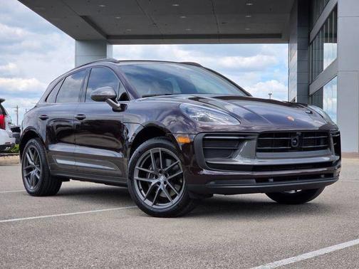 Copper Ruby Metallic 2025 Porsche Macan T