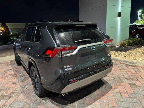 2023 Toyota RAV4 Hybrid SE