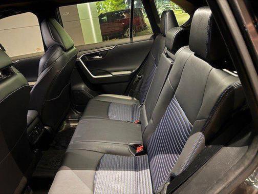 2023 Toyota RAV4 Hybrid SE