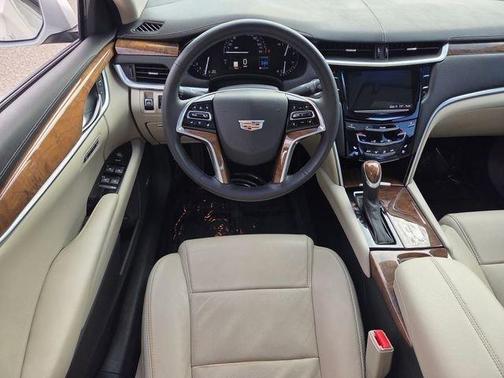 Crystal White Tricoat 2018 Cadillac XTS Luxury