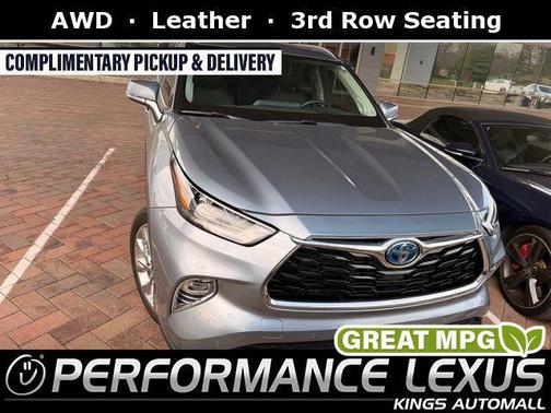 Moon Dust 2023 Toyota Highlander Hybrid Limited