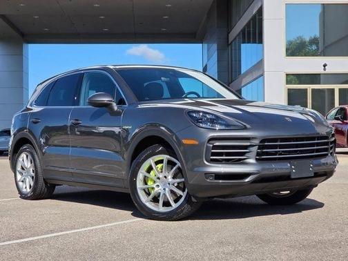 Quartzite Metallic 2019 Porsche Cayenne Cayenne E-Hybrid