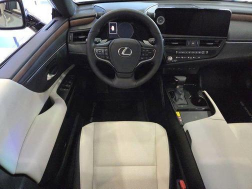 2025 Lexus ES 350 Base