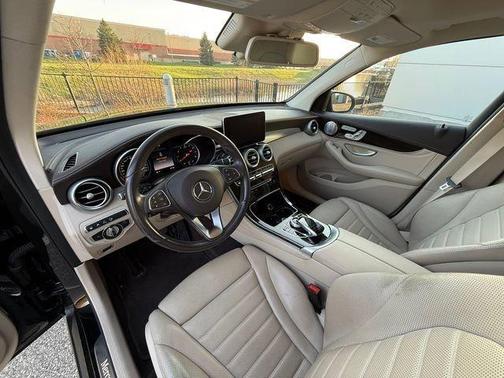 2017 Mercedes-Benz GLC 300 4MATIC