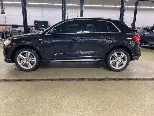 2022 Audi Q3 45 S line Premium Plus