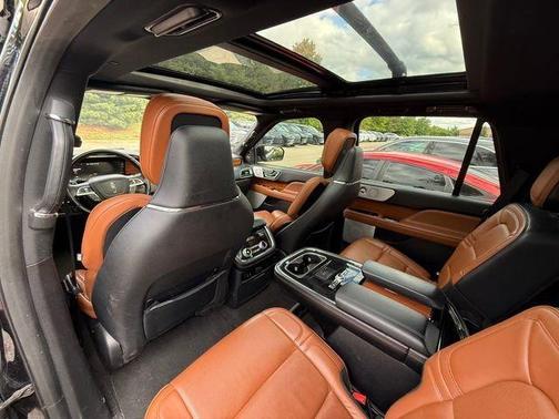 Infinite Black Metallic 2019 Lincoln Navigator Reserve
