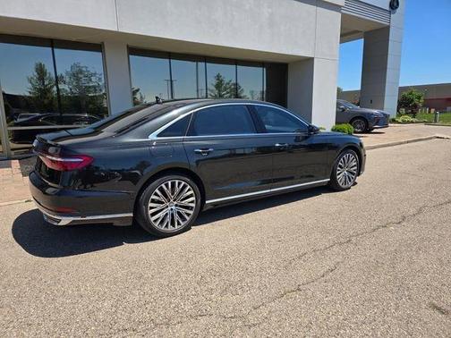 Vesuvius Gray Metallic 2020 Audi A8 L 60