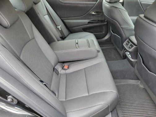 2024 Lexus ES 350 Base