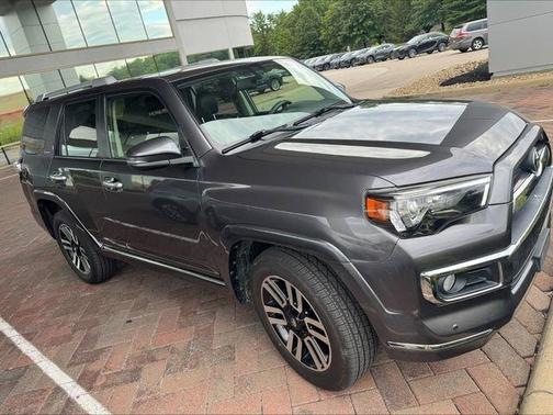 Magnetic Gray Metallic 2016 Toyota 4Runner Limited