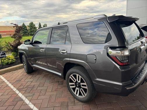 Magnetic Gray Metallic 2016 Toyota 4Runner Limited