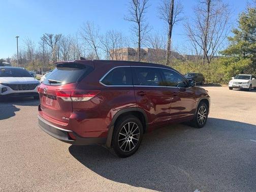 2018 Toyota Highlander SE