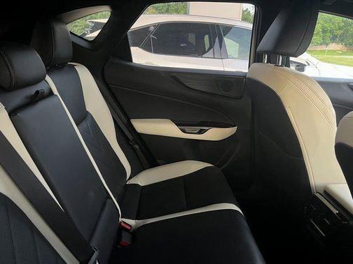 2022 Lexus NX 350h Luxury