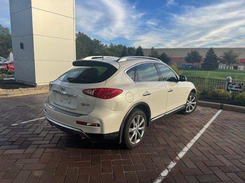 2017 INFINITI QX50 Base