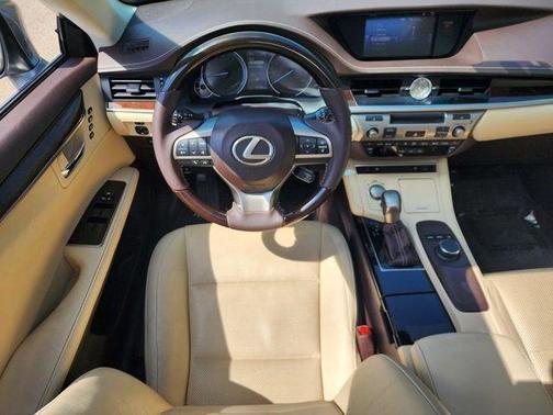2016 Lexus ES 350 Base