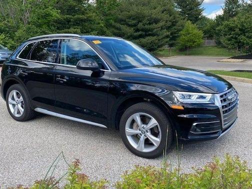 Mythos Black Metallic 2020 Audi Q5 45 Premium Plus