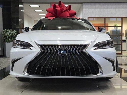 2025 Lexus ES 350 Ultra Luxury