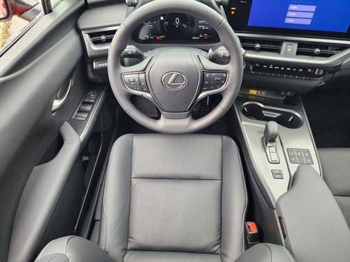2025 Lexus UX 300h F SPORT Handling