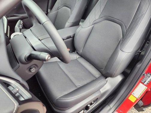 2025 Lexus UX 300h F SPORT Handling