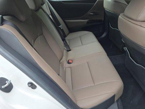 2024 Lexus ES 350 Base