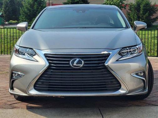 Silver 2017 Lexus ES 350 Base