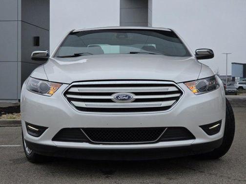 2017 Ford Taurus Limited