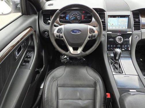 2017 Ford Taurus Limited