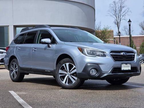 Ice Silver Metallic 2018 Subaru Outback 2.5i Limited