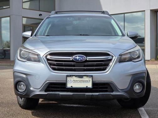 Ice Silver Metallic 2018 Subaru Outback 2.5i Limited