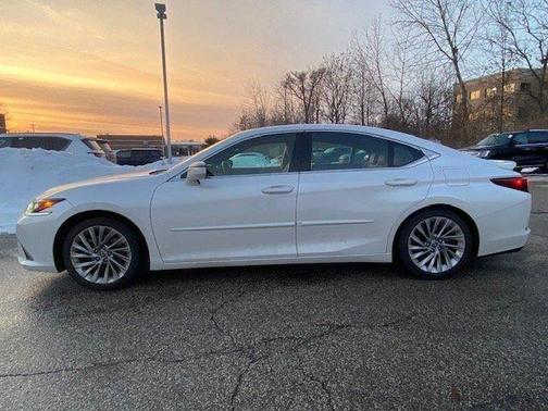 2023 Lexus ES 350 Ultra Luxury