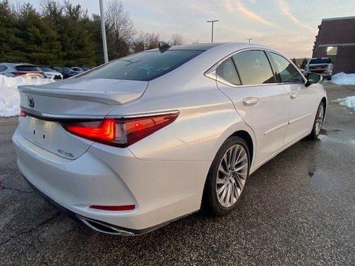 2023 Lexus ES 350 Ultra Luxury