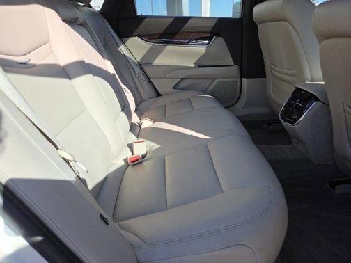 2013 Cadillac XTS Luxury