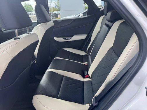 2022 Lexus NX 350h Luxury