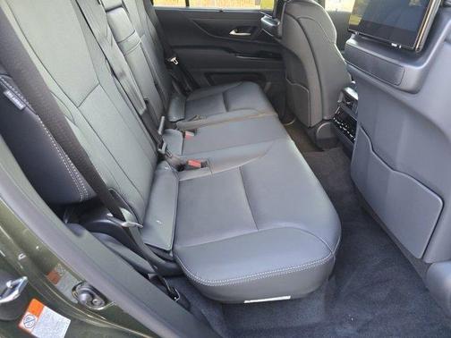 Nori Green Pearl 2026 Lexus LX 600 Luxury