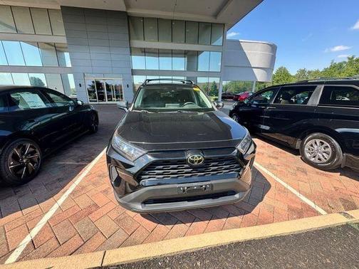 Midnight Black Metallic 2019 Toyota RAV4 LE