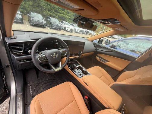 2025 Lexus NX 350h Luxury