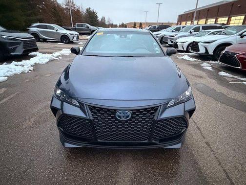 2019 Toyota Avalon Hybrid XSE