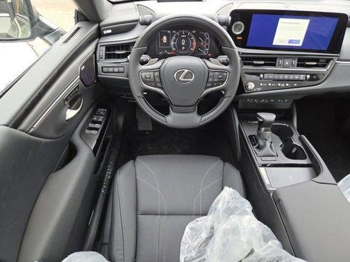 2025 Lexus ES 350 Ultra Luxury