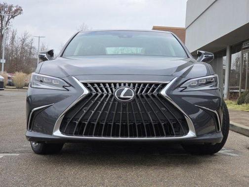 2025 Lexus ES 350 Ultra Luxury