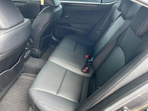 2023 Lexus ES 350 Base