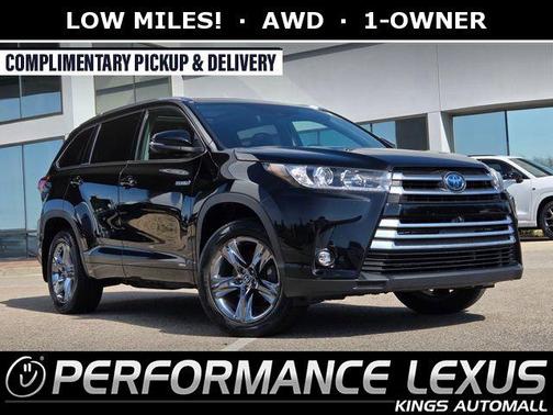 Midnight Black Metallic 2019 Toyota Highlander Hybrid Platinum