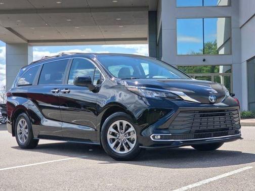 Midnight Black Metallic 2023 Toyota Sienna XLE
