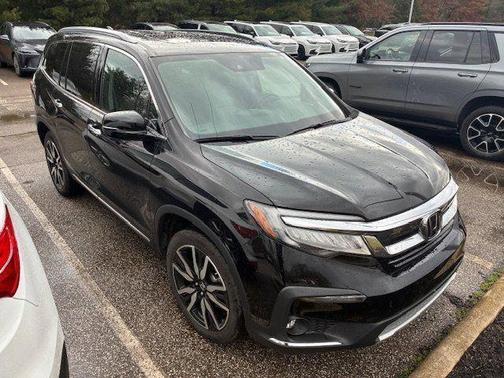 2022 Honda Pilot Touring 8-Passenger
